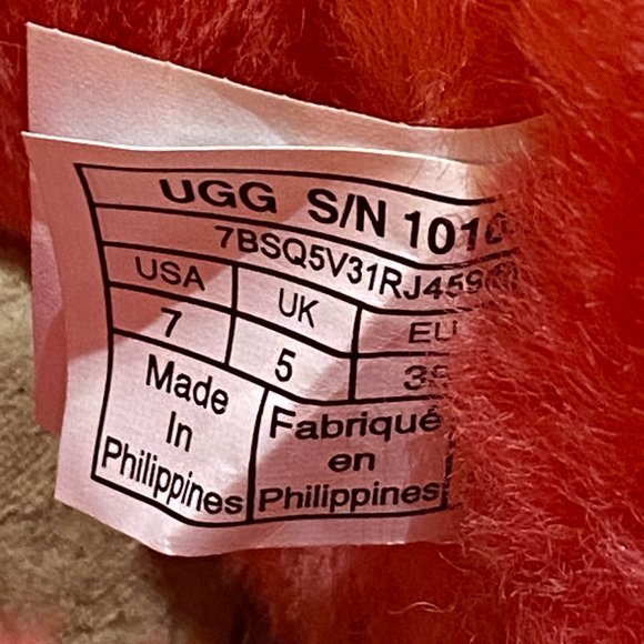 UGG W's Classic Mini II Hibiscus Pink size:7 NEW IN BOX/slight fade in R boot* - Picture 8 of 8